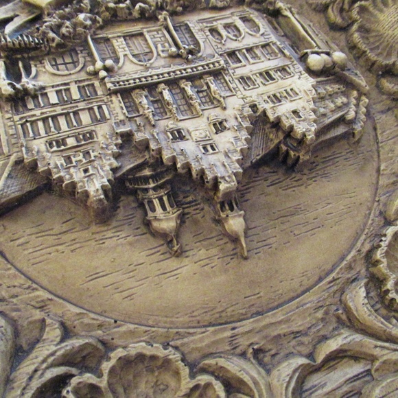 "Frankfurt-Main" dimensional hand carved plate - Picture 6 of 9